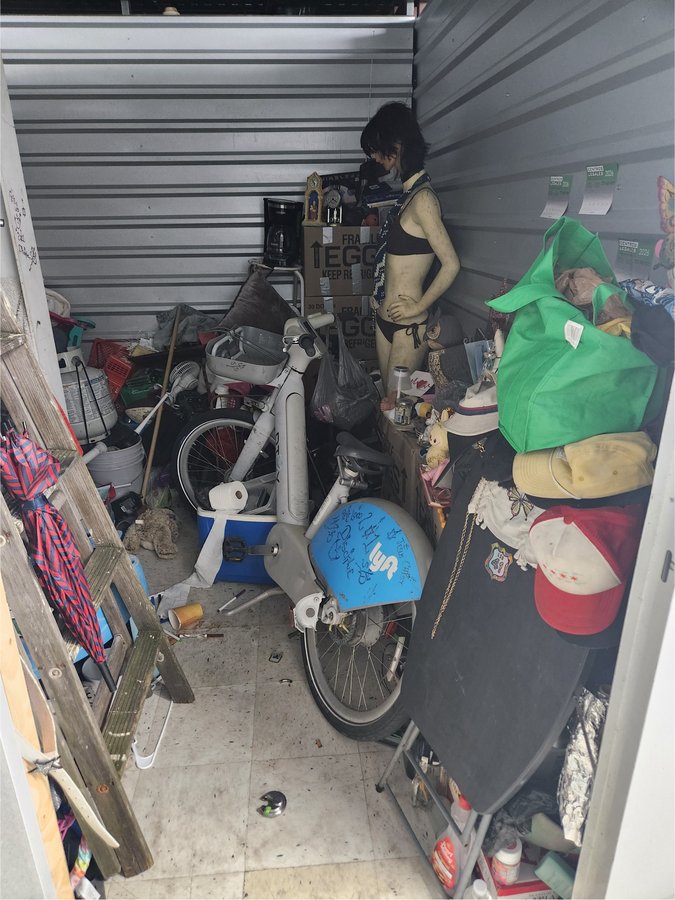 10 x 10 storage unit in Chicago, IL