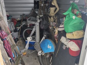 10 x 10 storage unit in Chicago, IL