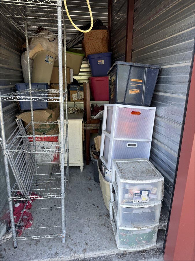 5 x 10 storage unit in Syracuse, NY
