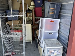 5 x 10 storage unit in Syracuse, NY