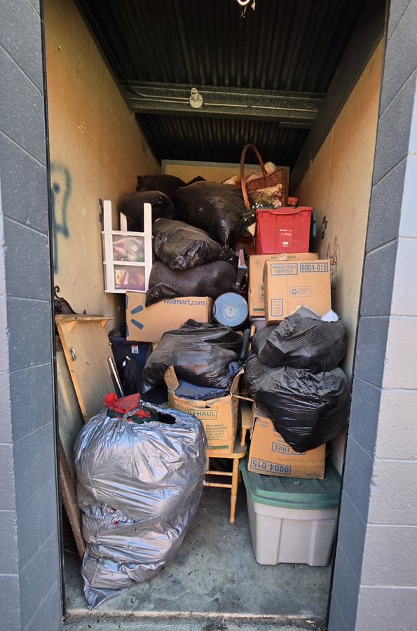 5 x 10 storage unit in W. Sacramento, CA