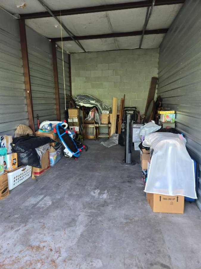 10 x 20 storage unit in Cordova, TN
