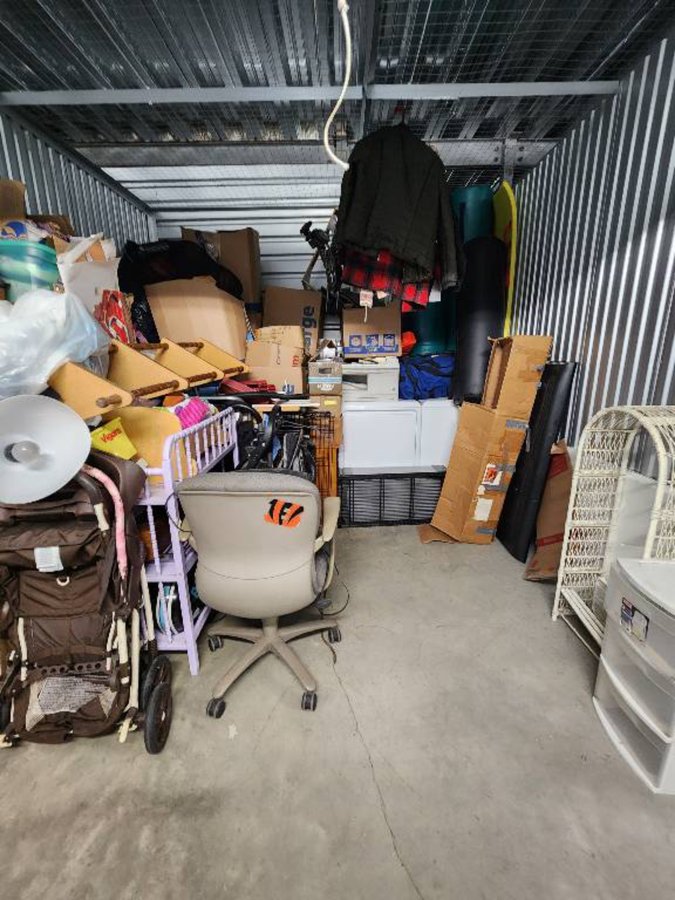 10 x 10 storage unit in Dumfries, VA