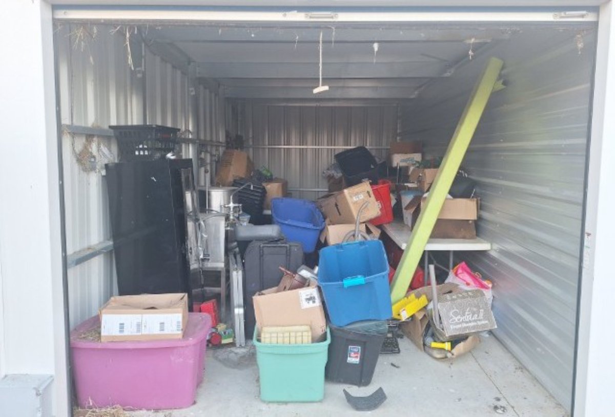 10 x 20 storage unit in Indianapolis, IN
