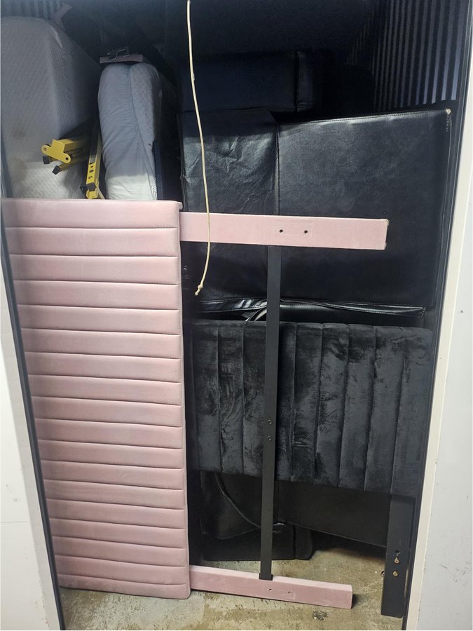 5 x 10 storage unit in Cleveland, OH