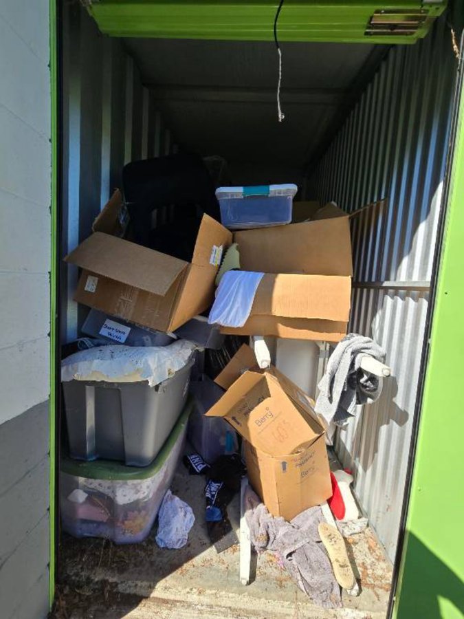 5 x 10 storage unit in Savannah, GA