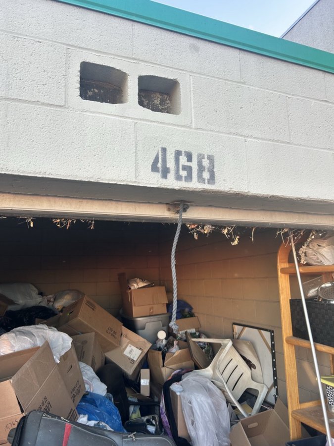 10 x 15 storage unit in Victorville, CA