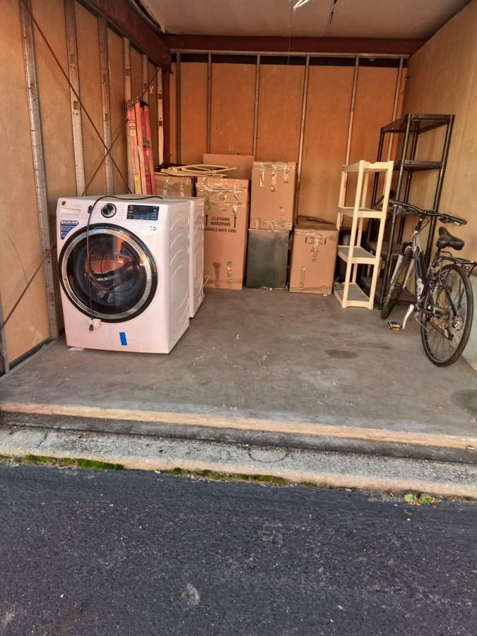 10 x 15 storage unit in Blackwood, NJ