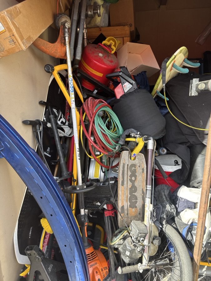 9 x 12 storage unit in Costa Mesa, CA