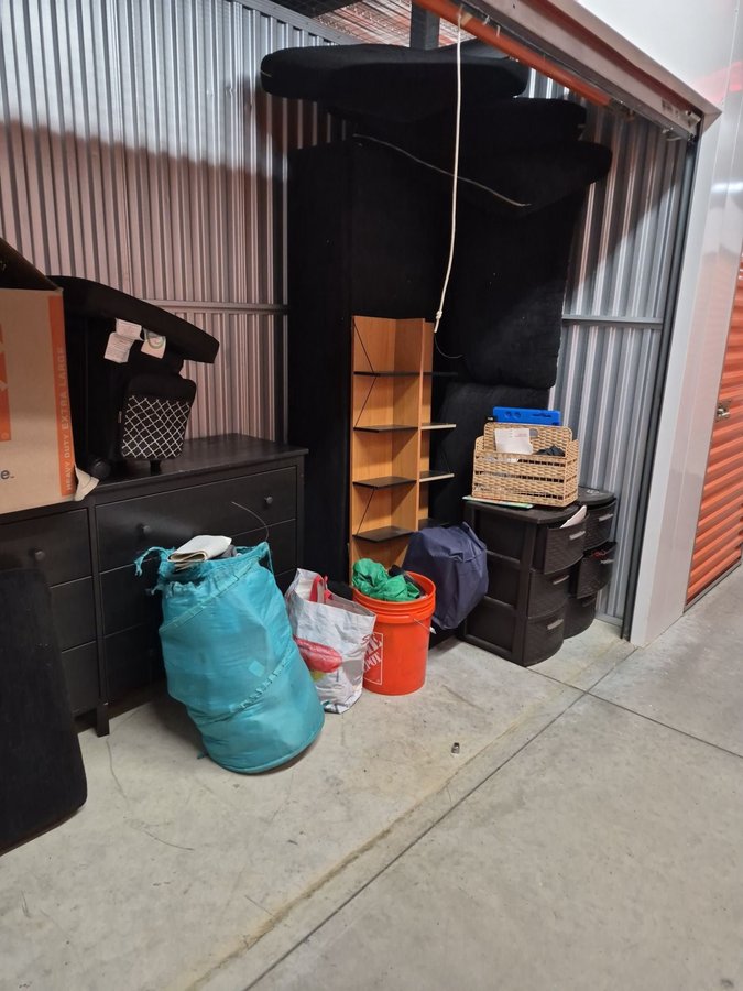 5 x 10 storage unit in Berlin, NJ