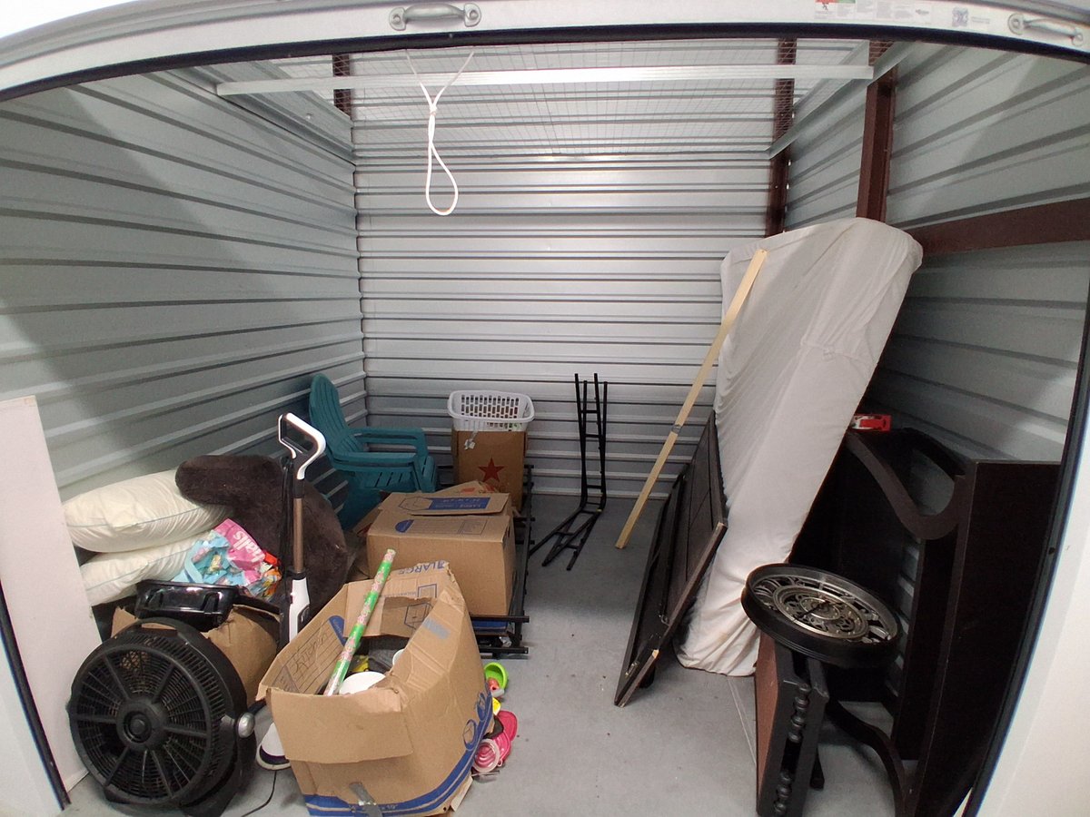 10 x 10 storage unit in Hanover, PA