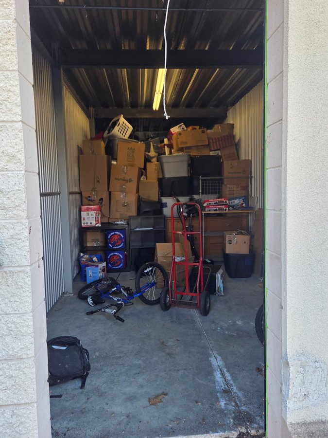 10 x 30 storage unit in E Stroudsburg, PA