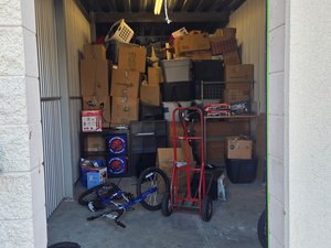 10 x 30 storage unit in E Stroudsburg, PA