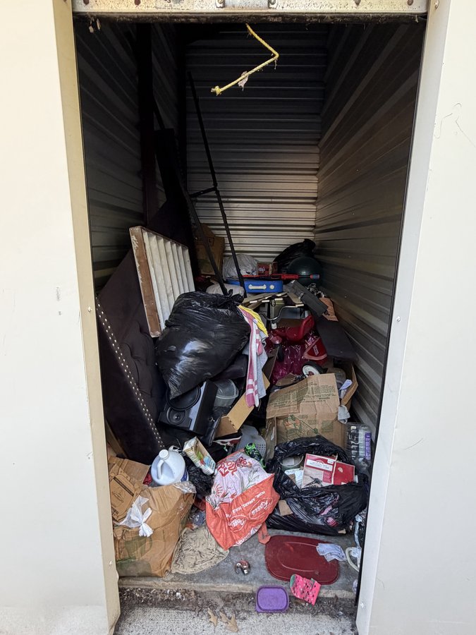 5 x 10 storage unit in Sanford, NC