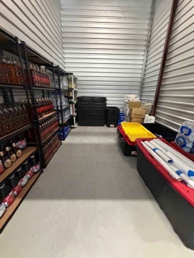 20 x 15 storage unit in Orlando, FL