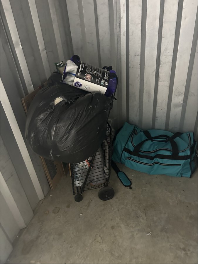 5 x 5 storage unit in Clinton, MD