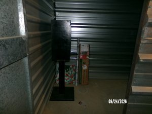 5 x 10 storage unit in Red Bluff, CA