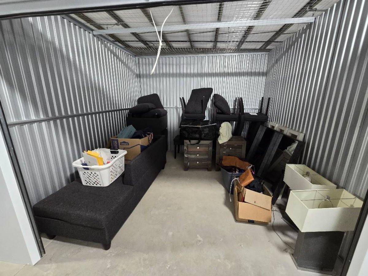 20 x 10 storage unit in Granger, IN