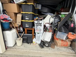 10 x 15 storage unit in Johnston, RI