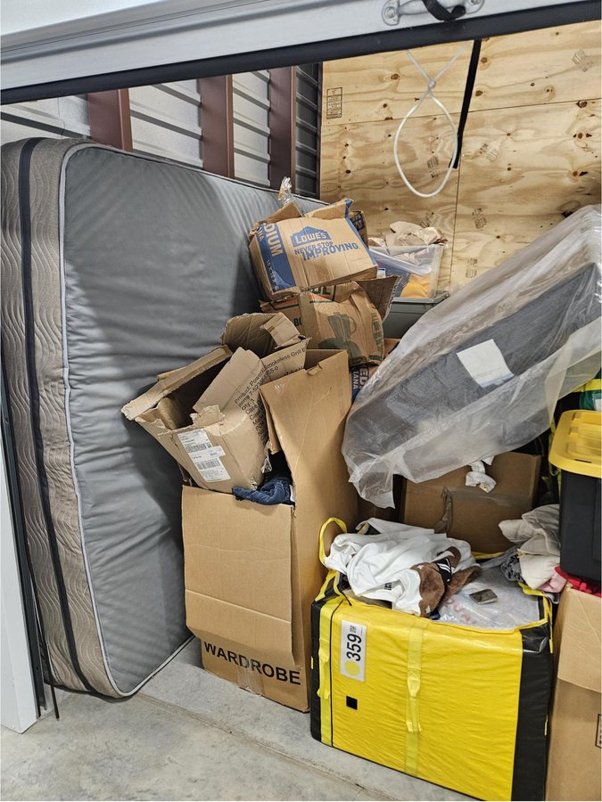 10 x 10 storage unit in Fair Lawn, NJ