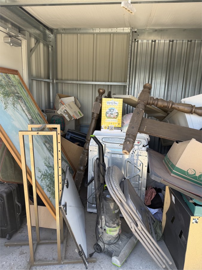 10 x 10 storage unit in Littlefield, AZ