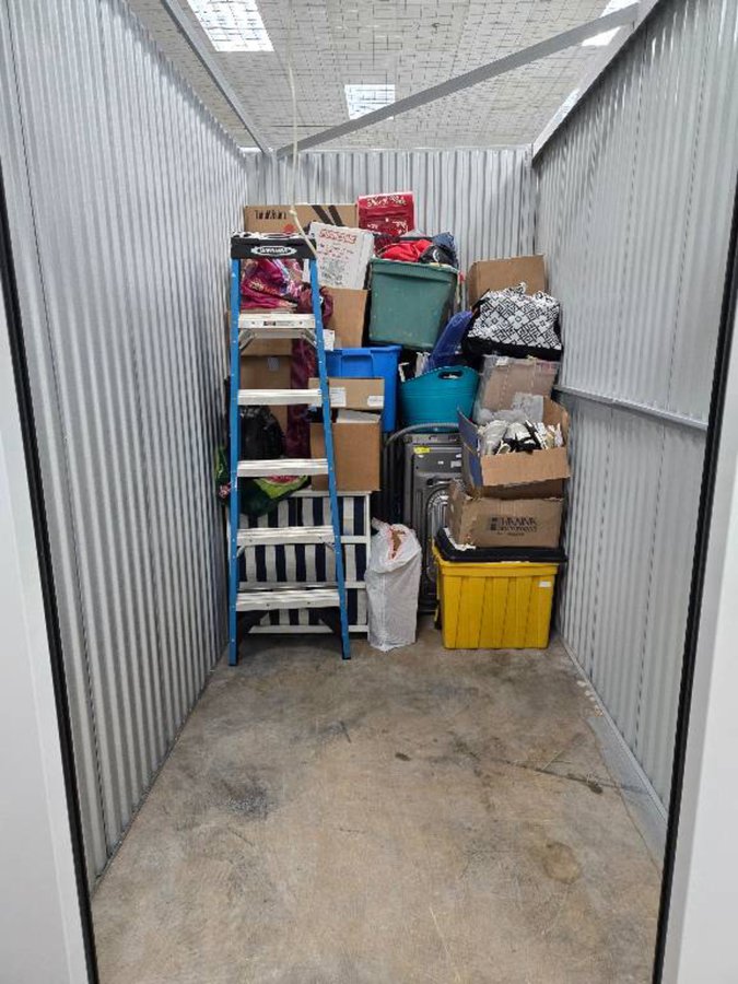 5 x 10 storage unit in Columbia, SC
