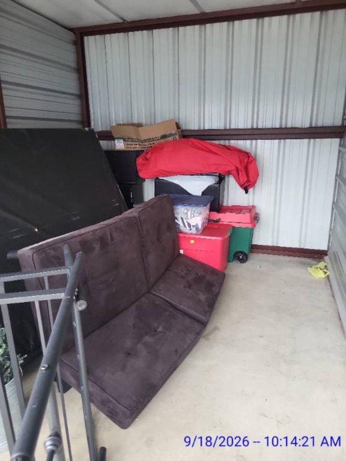 10 x 15 storage unit in Morton, IL