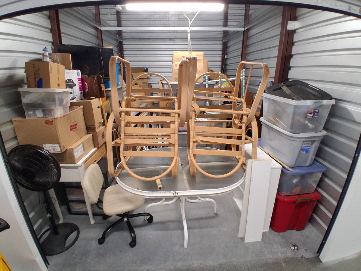 10 x 15 storage unit in Hanover, PA