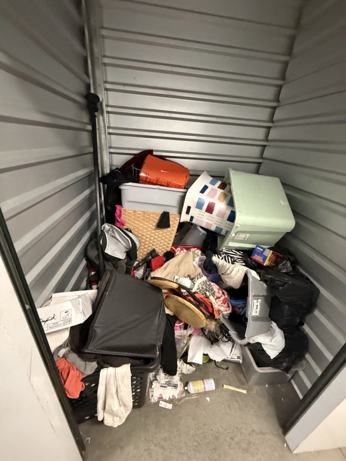 5 x 5 storage unit in Victorville, CA