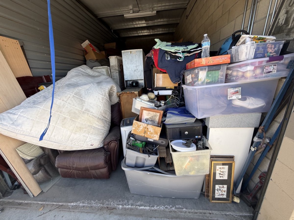 12 x 30 storage unit in Victorville, CA