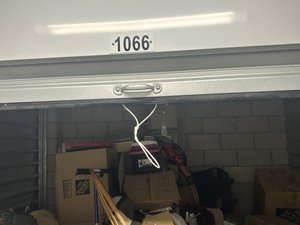 10 x 10 storage unit in Victorville, CA