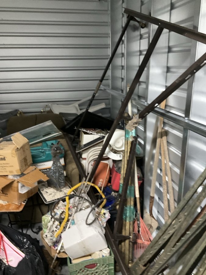 10 x 10 storage unit in Tucson, AZ