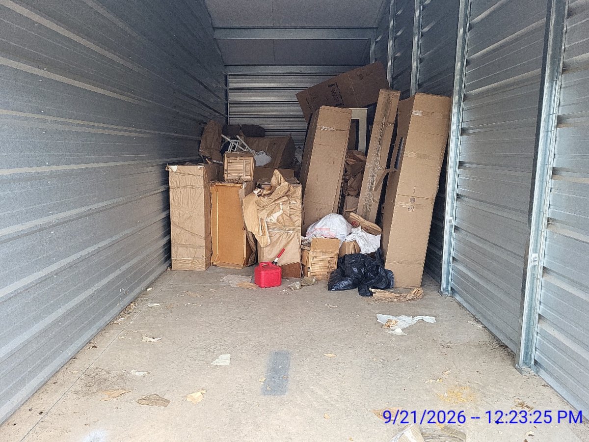10 x 30 storage unit in Bethalto, IL