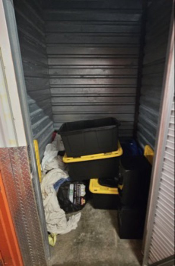 5 x 5 storage unit in Island Park, NY