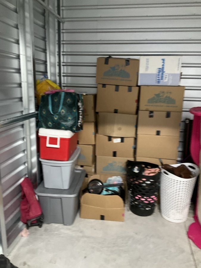 10 x 10 storage unit in Tucson, AZ