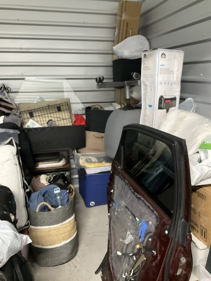 10 x 10 storage unit in Tucson, AZ