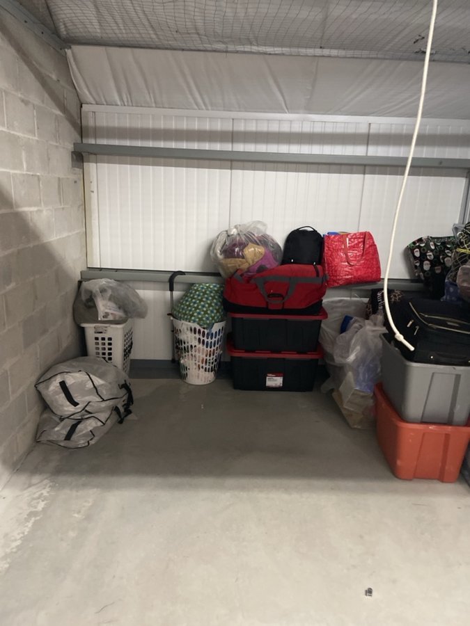 10 x 10 storage unit in Berlin, NJ
