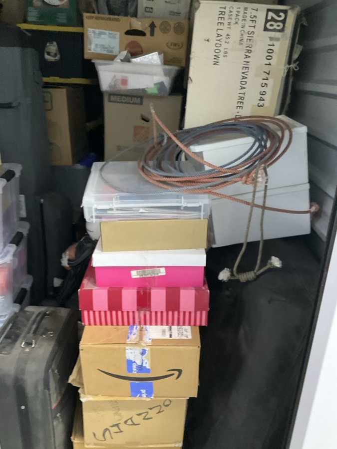 10 x 10 storage unit in Tucson, AZ