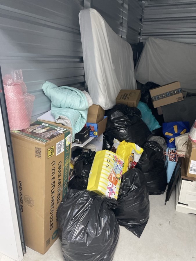 10 x 15 storage unit in Lindenwold, NJ
