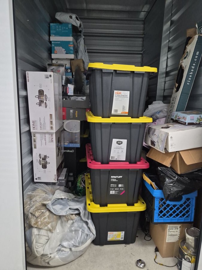 5 x 10 storage unit in Lindenwold, NJ