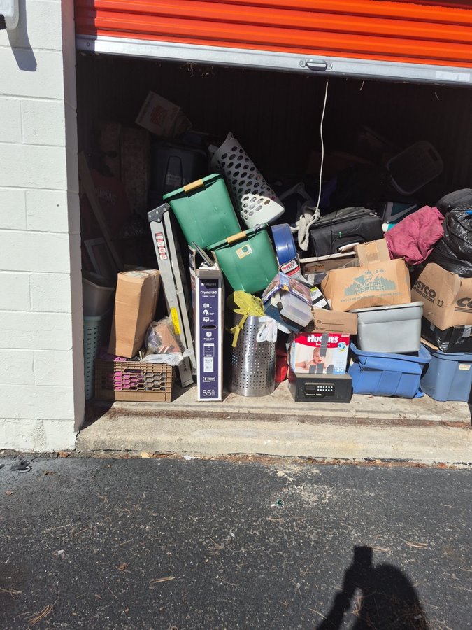 10 x 10 storage unit in Blackwood, NJ