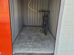 5 x 10 unit in Blackwood