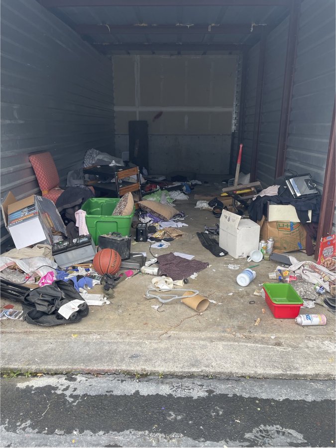 10 x 25 storage unit in Tacoma, WA
