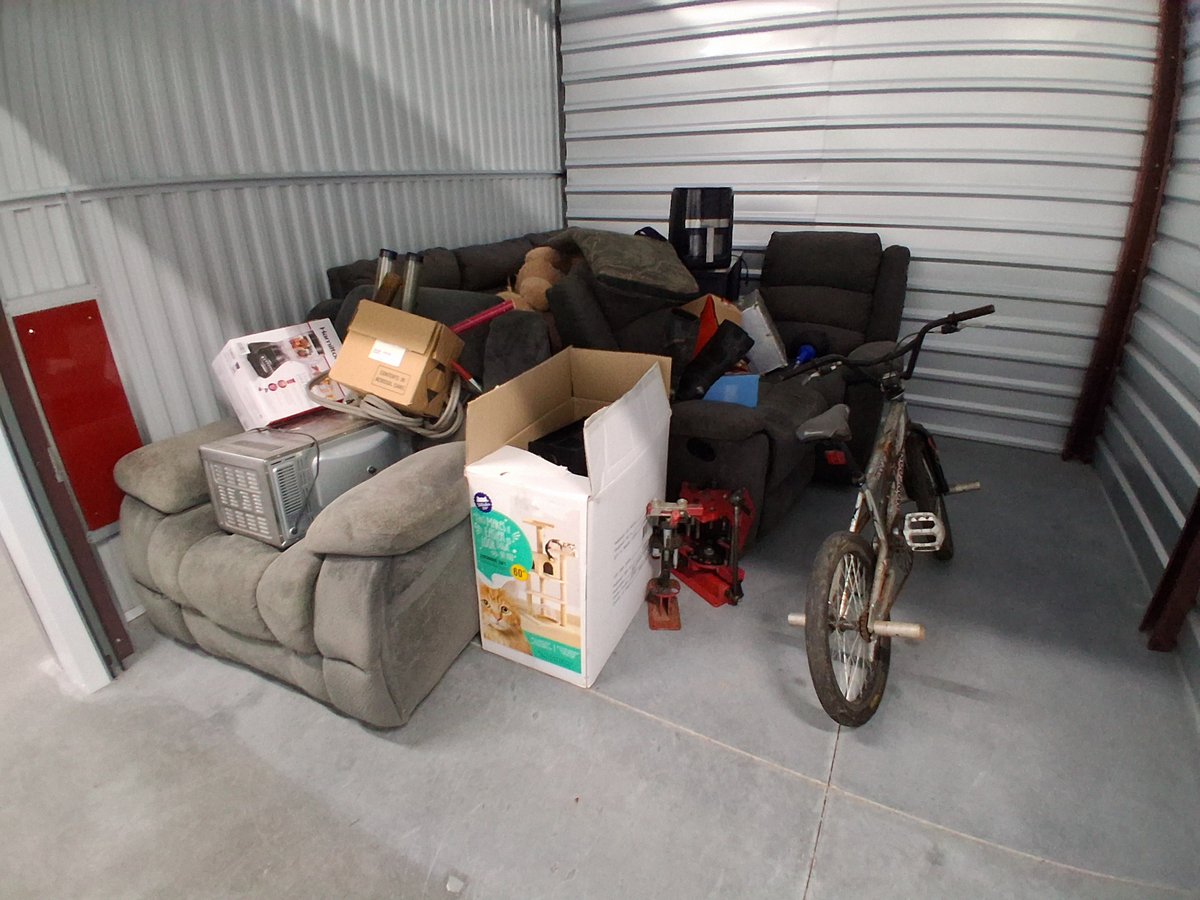 10 x 10 storage unit in Hanover, PA