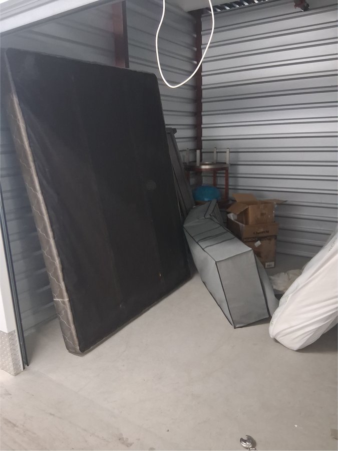10 x 10 storage unit in Beltsville, MD