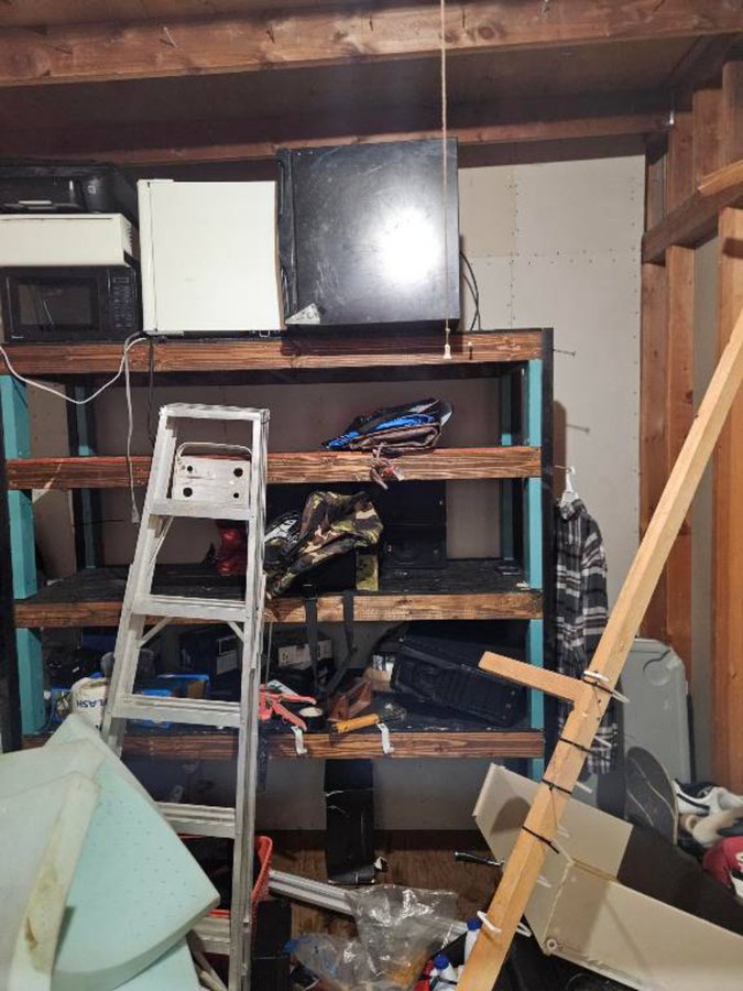 10 x 10 storage unit in Santa Cruz, CA