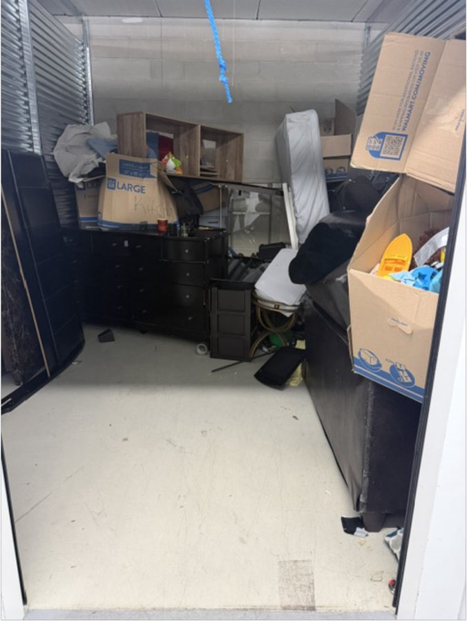 10 x 15 storage unit in Orlando, FL