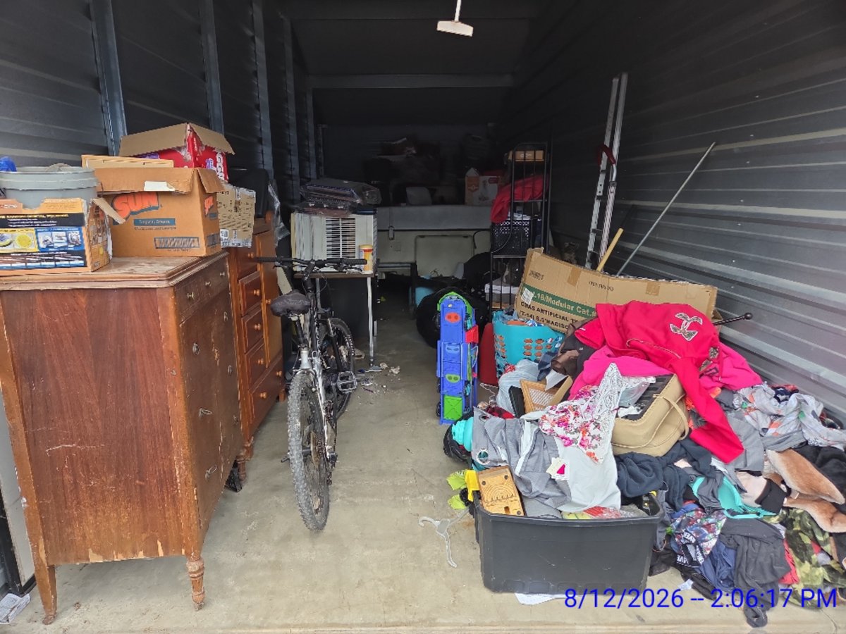 10 x 30 storage unit in Bedford, IN