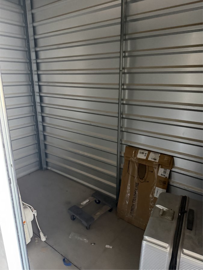 5 x 10 storage unit in Littlefield, AZ