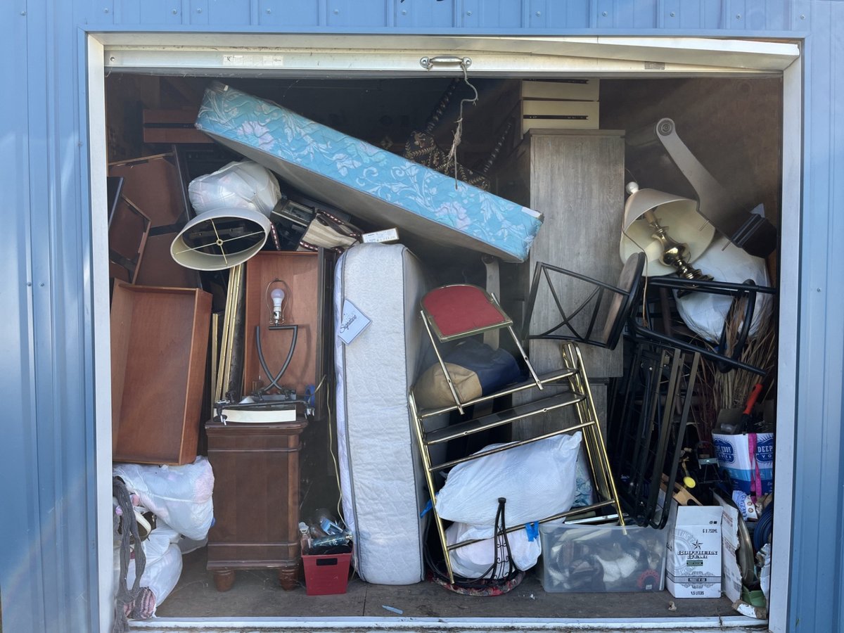 10 x 10 storage unit in marion, NC